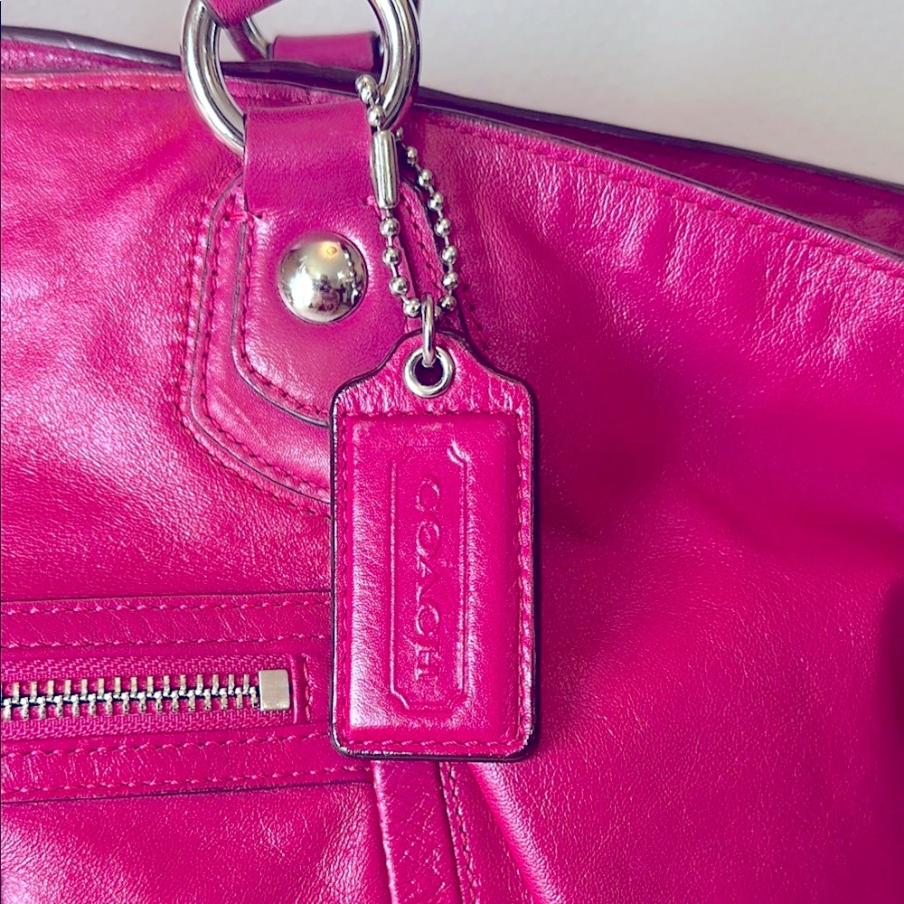 RARE COACH POPPY ROCKER LEGACY Leather Bag with long strap & charm - Picture 10 of 15